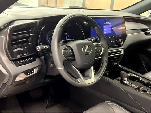 Certified 2023 Lexus RX 350 Premium Plus w/ Accessory Package AWD/4WD image 39