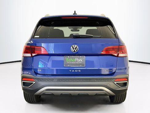 Used 2023 Volkswagen Taos SE w/ Panoramic Sunroof Package AWD/4WD image 7