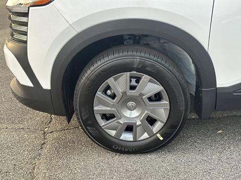 New 2026 Nissan Kicks S image 11