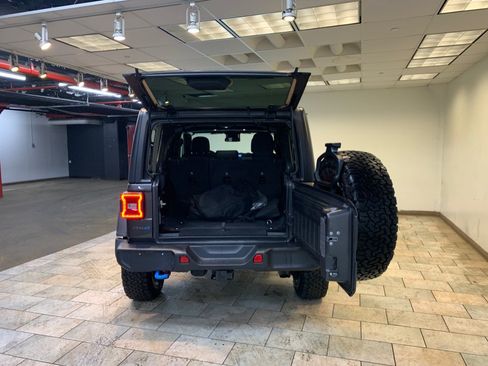 Used 2024 Jeep Wrangler Unlimited Rubicon 4xe w/ Convenience Group AWD/4WD image 44