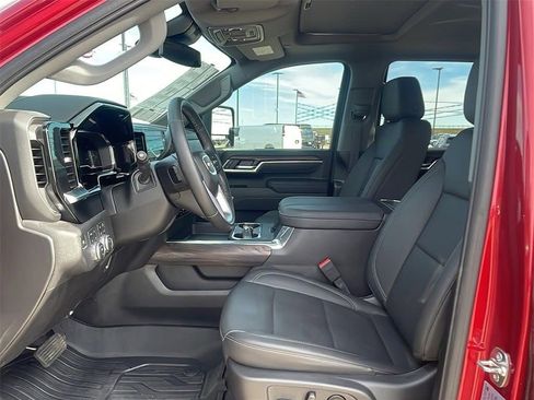 New 2025 GMC Sierra 2500 SLT w/ SLT Premium Package AWD/4WD image 17