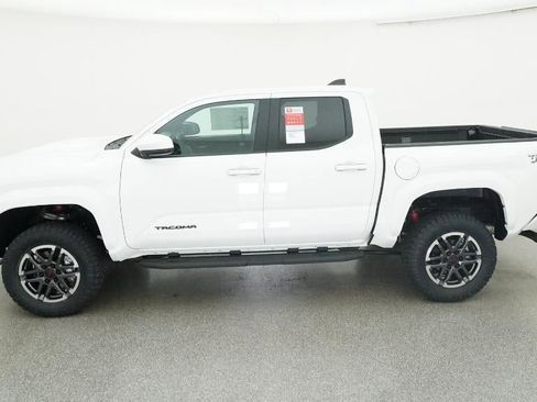 New 2025 Toyota Tacoma TRD Sport image 3