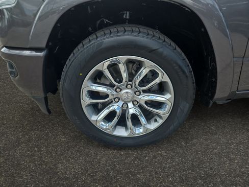 Used 2021 RAM 1500 Laramie w/ Sport Appearance Package AWD/4WD image 14