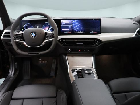 Used 2025 BMW 330i xDrive Sedan w/ Premium Package image 8