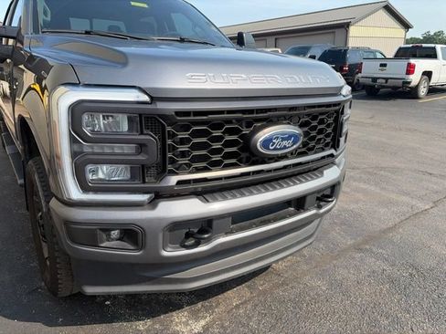 Used 2024 Ford F250 XL w/ STX Appearance Package AWD/4WD image 3