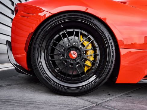 Used 2022 Ferrari SF90 Spider image 27