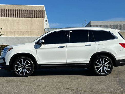Used 2022 Honda Pilot Touring image 9