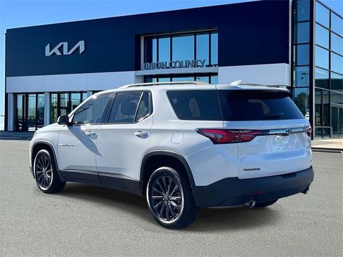 Used 2023 Chevrolet Traverse RS image 9