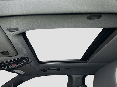 New 2026 Jeep Grand Wagoneer Limited image 25