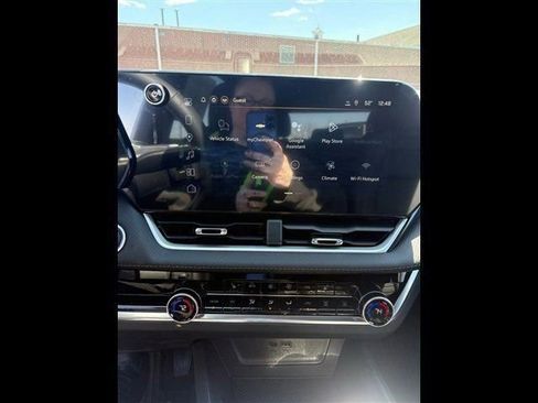 New 2026 Chevrolet Equinox LT w/ Convenience Package II image 9