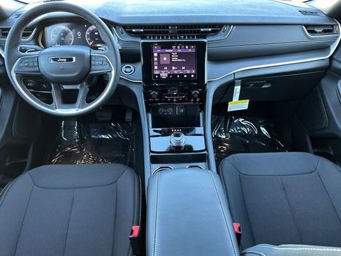 New 2025 Jeep Grand Cherokee Laredo X RWD image 5