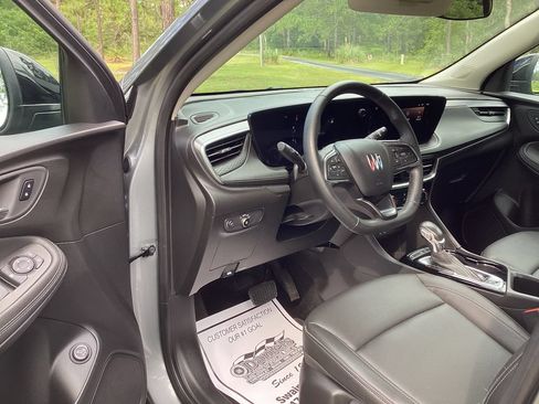 Used 2024 Buick Encore GX Sport Touring w/ Black Roof Package FWD image 12
