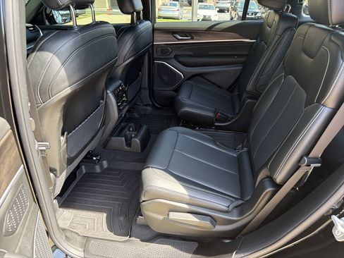 Used 2026 Jeep Grand Cherokee L Limited AWD/4WD image 21