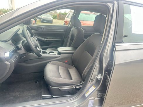 Used 2023 Nissan Altima 2.5 S image 36
