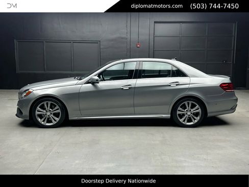 Used 2015 Mercedes-Benz E 350 Sedan image 4