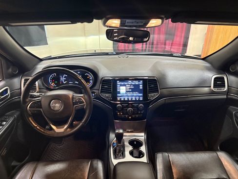 Used 2019 Jeep Grand Cherokee Limited w/ Luxury Group II RWD image 18