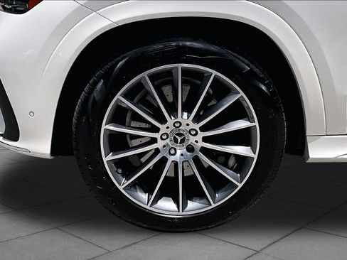 Used 2024 Mercedes-Benz GLE 350 4MATIC image 11