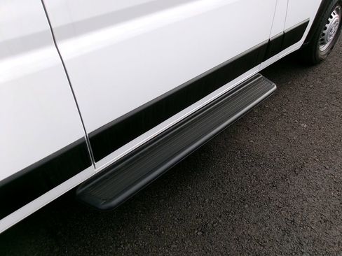 Used 2025 RAM ProMaster 2500 w/ Crew Van Package image 21