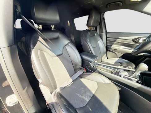 Used 2024 Jeep Compass Latitude w/ Altitude Special Edition image 14