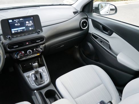 Used 2023 Hyundai Kona SEL image 11