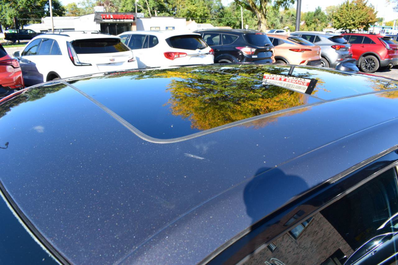 Used 2018 Chrysler 300 S w/ 300S Premium Group 2 AWD/4WD image 10