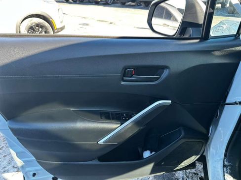 Used 2022 Toyota Corolla Cross LE w/ Moonroof Package image 22