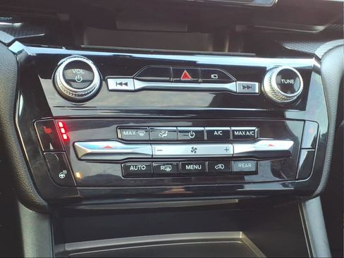 Used 2022 Ford Explorer ST-Line w/ Class IV Trailer Tow Package image 16