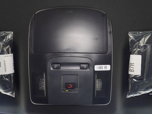 New 2026 Toyota Camry Hybrid image 16