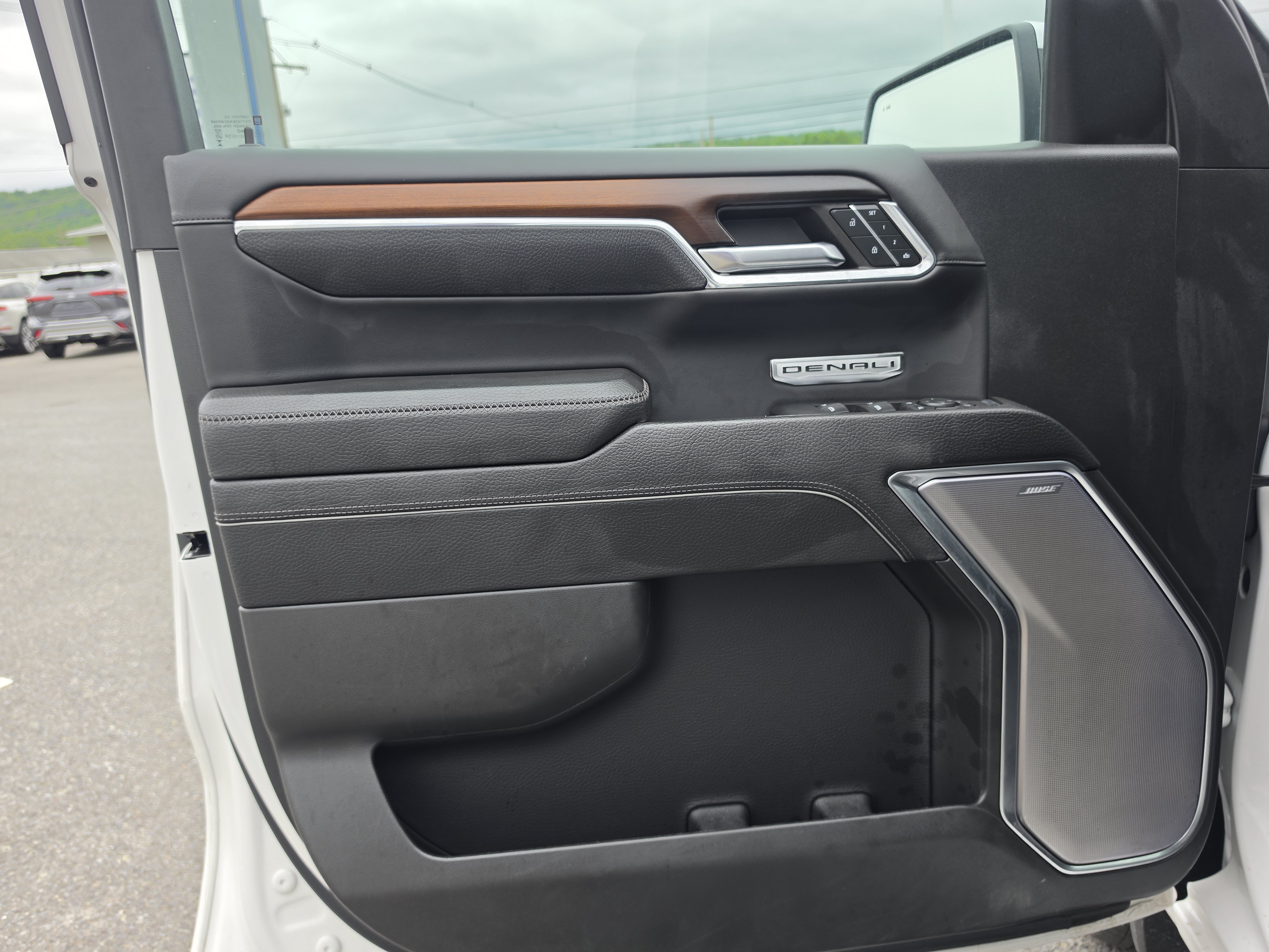 Used 2024 GMC Sierra 1500 Denali AWD/4WD image 18