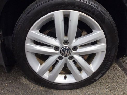 Used 2015 Volkswagen Jetta SE FWD image 42
