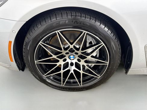 Used 2017 BMW 750i xDrive AWD/4WD image 38