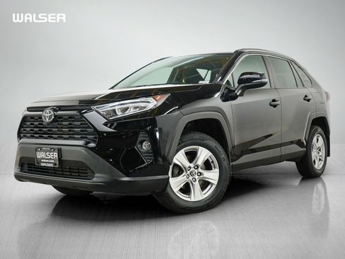 Used 2021 Toyota RAV4 XLE w/ Convenience Package AWD/4WD image 1