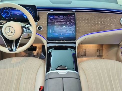 Used 2023 Mercedes-Benz EQS 450+ SUV image 19