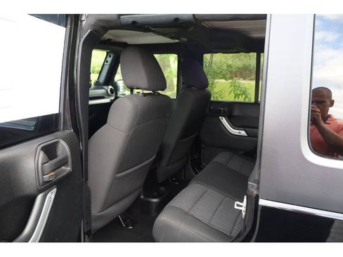 Used 2012 Jeep Wrangler Unlimited Sahara w/ Dual Top Group AWD/4WD image 6