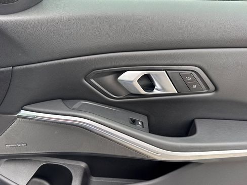Used 2025 BMW M340i RWD image 18