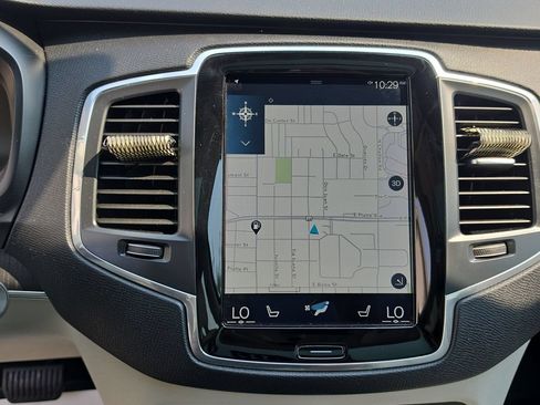 Used 2020 Volvo XC90 T6 Momentum AWD/4WD image 19