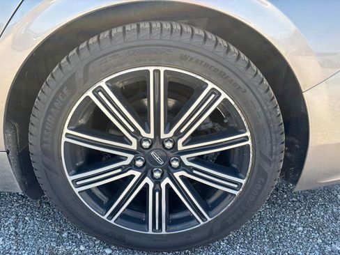 Used 2018 Lincoln Continental Reserve w/ Technology Package AWD/4WD image 22