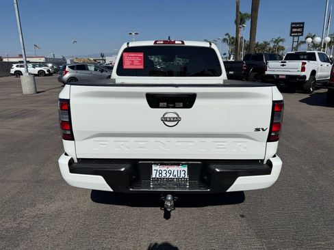 Certified 2022 Nissan Frontier SV RWD image 5