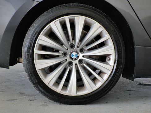 Used 2016 BMW 535i Gran Turismo image 35