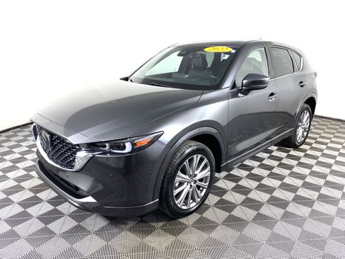 Used 2022 MAZDA CX-5 Signature image 13