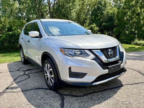 Used 2018 Nissan Rogue S AWD/4WD image 3