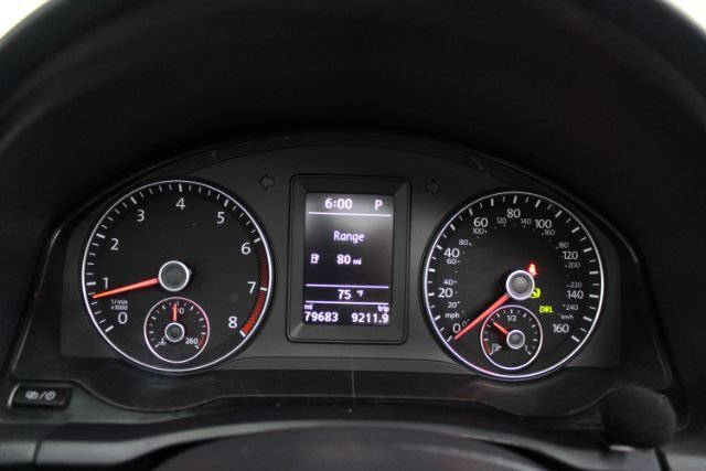 Used 2013 Volkswagen Eos Executive FWD image 19