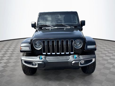 Used 2023 Jeep Wrangler Unlimited Sahara w/ Cold Weather Group AWD/4WD image 2