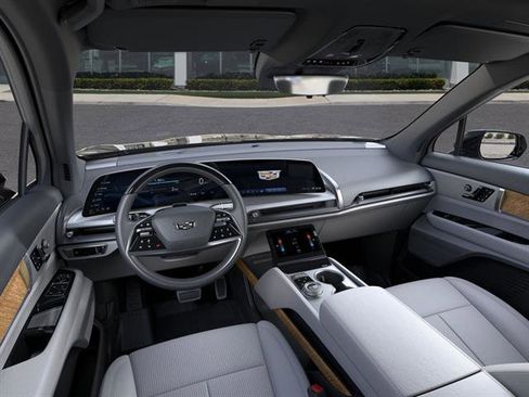 New 2026 Cadillac Vistiq Luxury w/ LPO, Floor Liner Package image 15