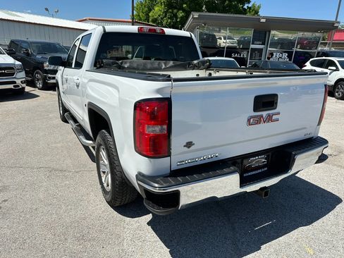 Used 2018 GMC Sierra 1500 SLE w/ SLE Value Package AWD/4WD image 3