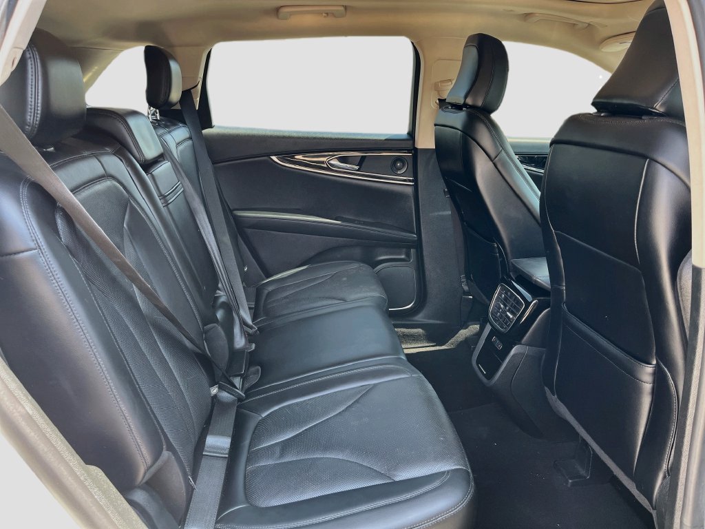 Used 2022 Lincoln Nautilus Reserve w/ Luxury Package FWD image 29