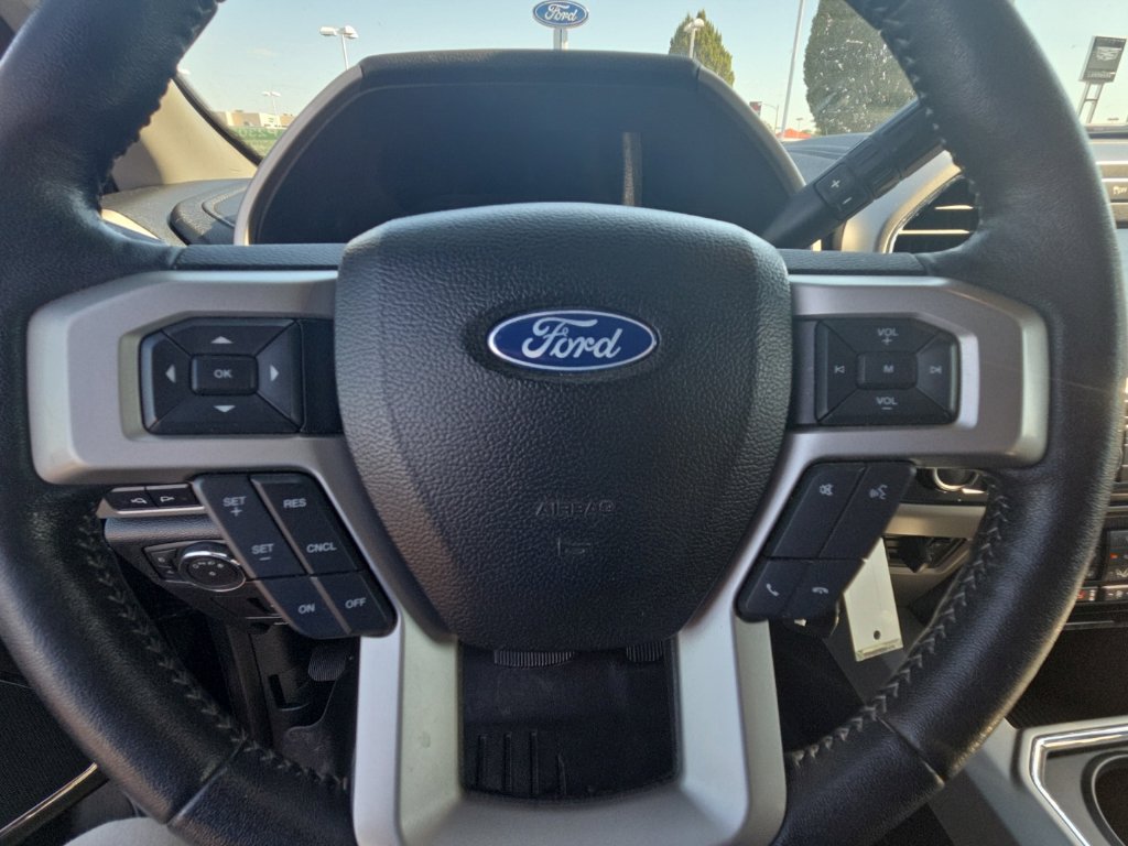 Used 2018 Ford F250 Lariat w/ Lariat Value Package AWD/4WD image 12
