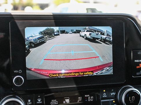 Certified 2025 Toyota Highlander LE FWD image 15