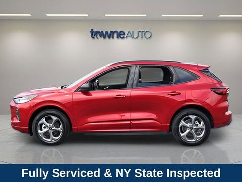 Used 2024 Ford Escape ST-Line w/ Tech Pack #1 AWD/4WD image 2