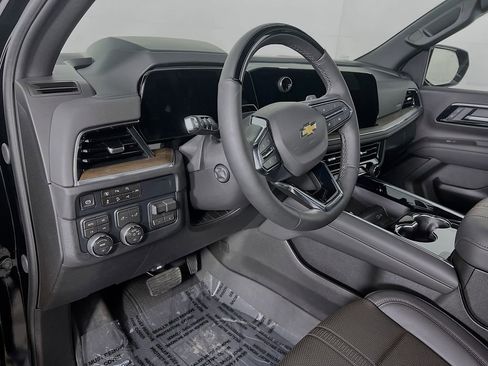 Certified 2026 Chevrolet Suburban High Country AWD/4WD image 8